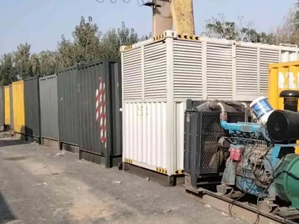 包河200KW柴油发电机机组每小时油耗是多少？