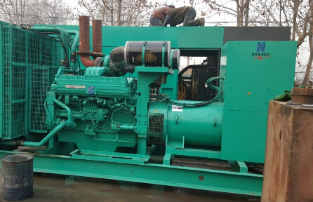 包河发电机组如何判断水冷式机油散热器内部是否需要清洗？